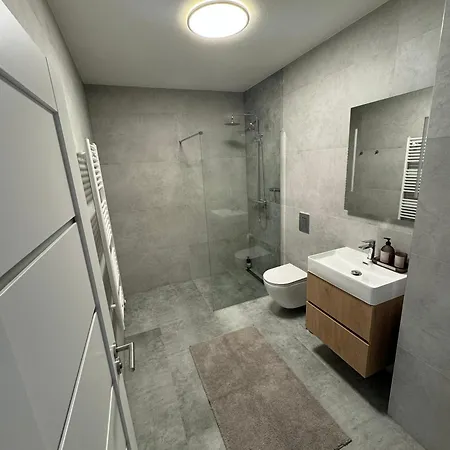 Apartmanbrezovina217 Апартаменты *